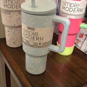 Simple Modern Snowflake Tumbler with Handle